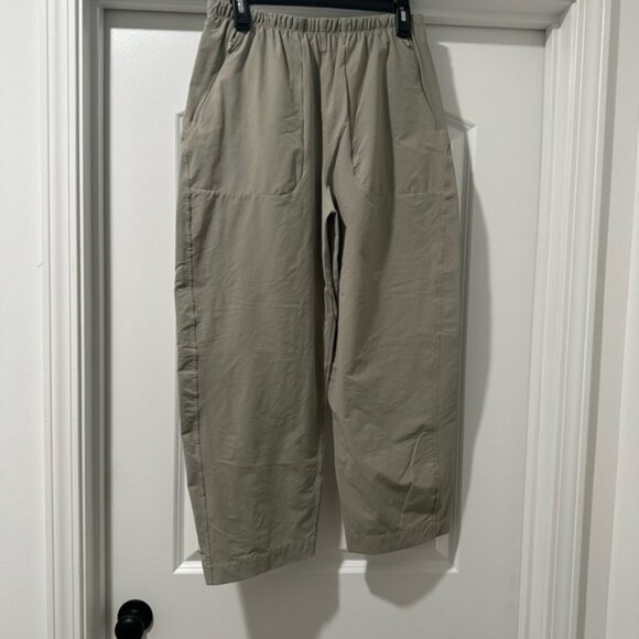 lululemon athletica Women’s Cargo Pants in Tan - Picture 6 of 11
